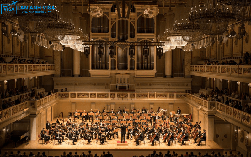 Visa Đức nghệ sĩ biểu diễn bí mật mở cánh cửa tài năng